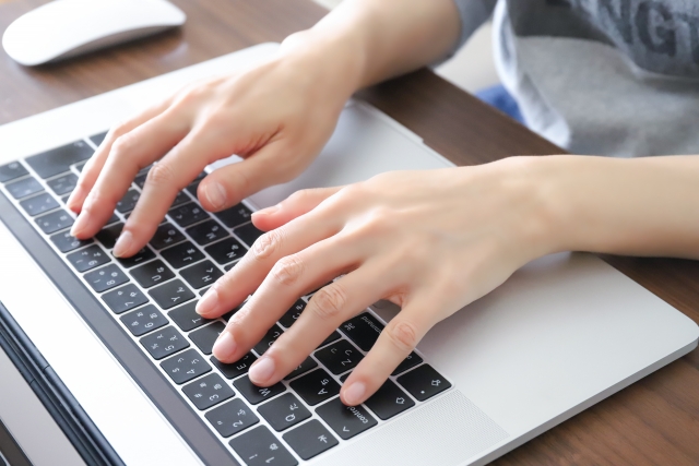 「資格を取ると貧乏になります」（佐藤留美・新潮新書）を考察する