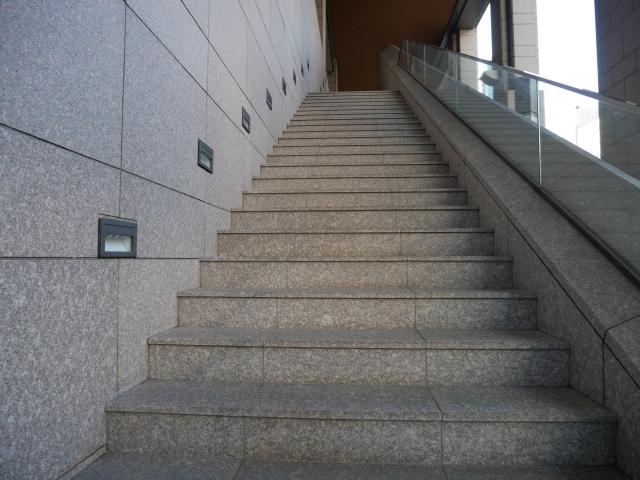 うつ病　産業医に相談した場合そこが初診日？